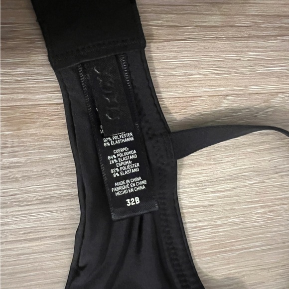 SKIMS WIRELESS LIGHTLY LINED BRA   32B - Picture 8 of 8